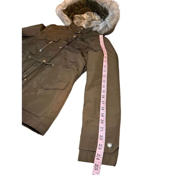 Topshop Jaxson Faux Fur Short Hooded Parka In Military Green - Picture 13 of 13